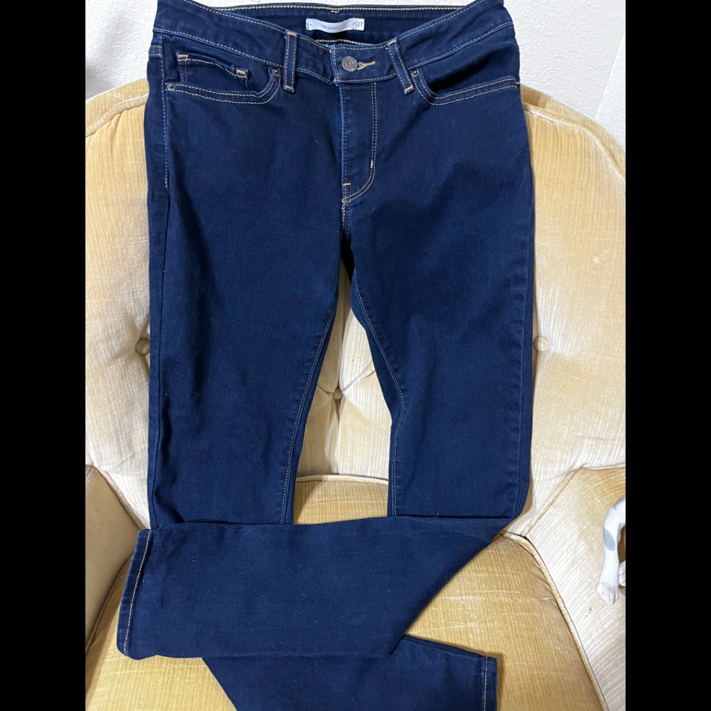 Levis Jeans 711